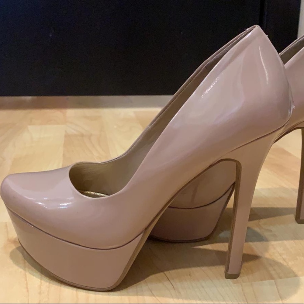 Jessica Simpson classic platform heels